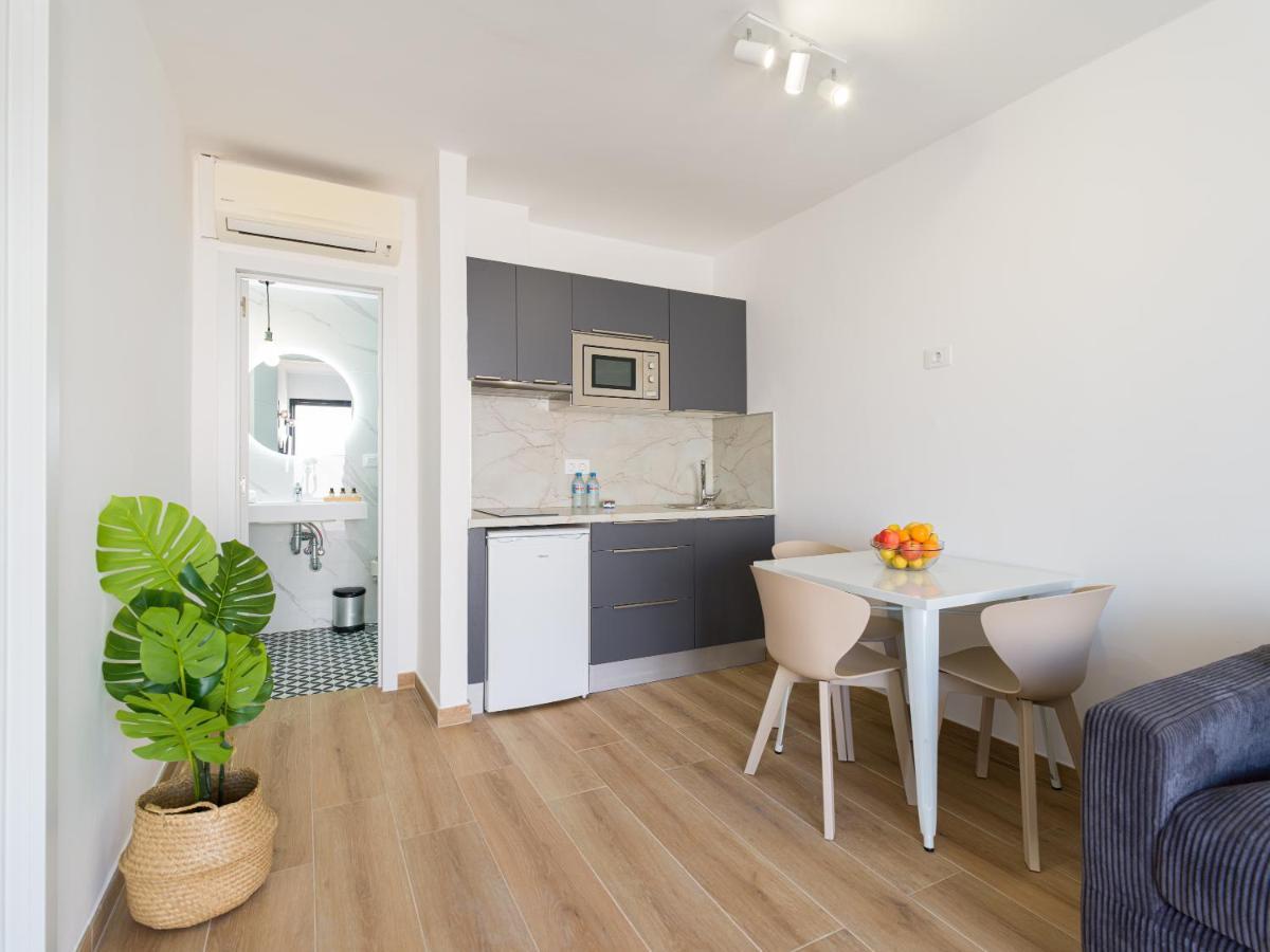 Homeforguest Moderno Apartamento En Corralejo Exterior photo