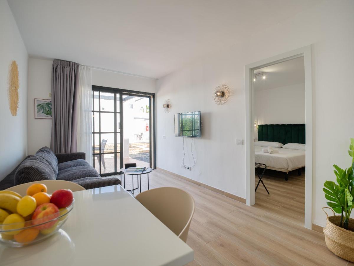 Homeforguest Moderno Apartamento En Corralejo Exterior photo