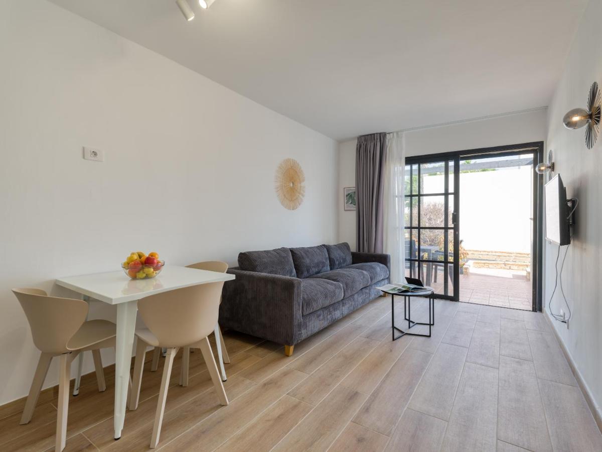 Homeforguest Moderno Apartamento En Corralejo Exterior photo