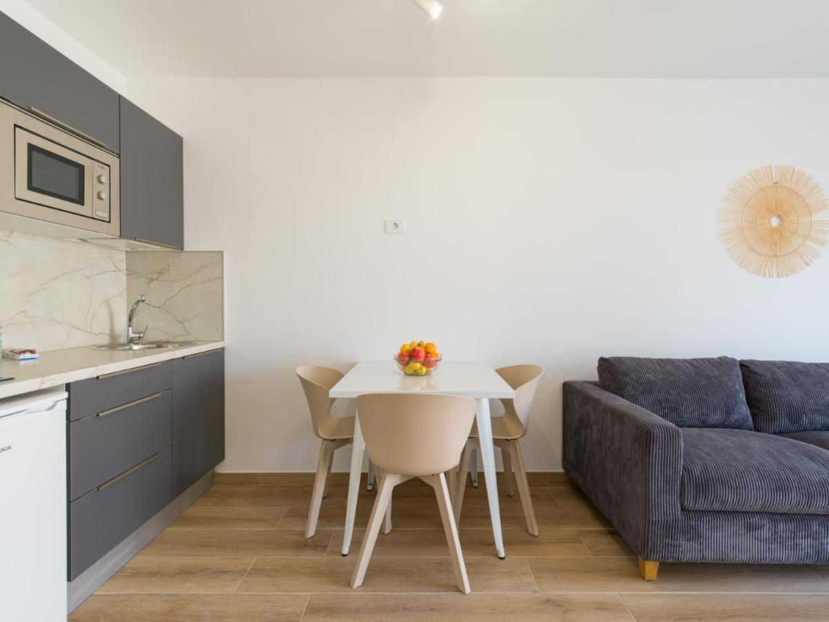 Homeforguest Moderno Apartamento En Corralejo Exterior photo
